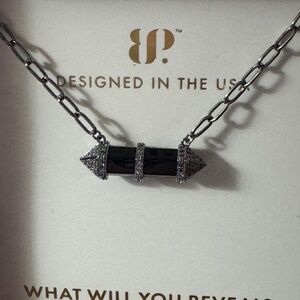 2025 UNTAMED COLLECTION K57008 Whispered Growl